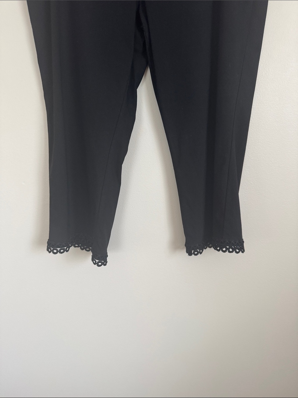 Black Cropped Leggings with Lace Hem - Picture 2 of 5
